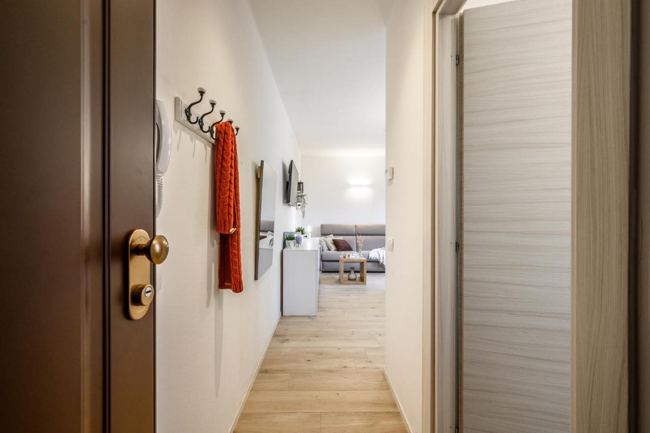 Nella Corte Del Mulino, 1 Passo Dal Centro Con Parcheggio Modène Extérieur photo