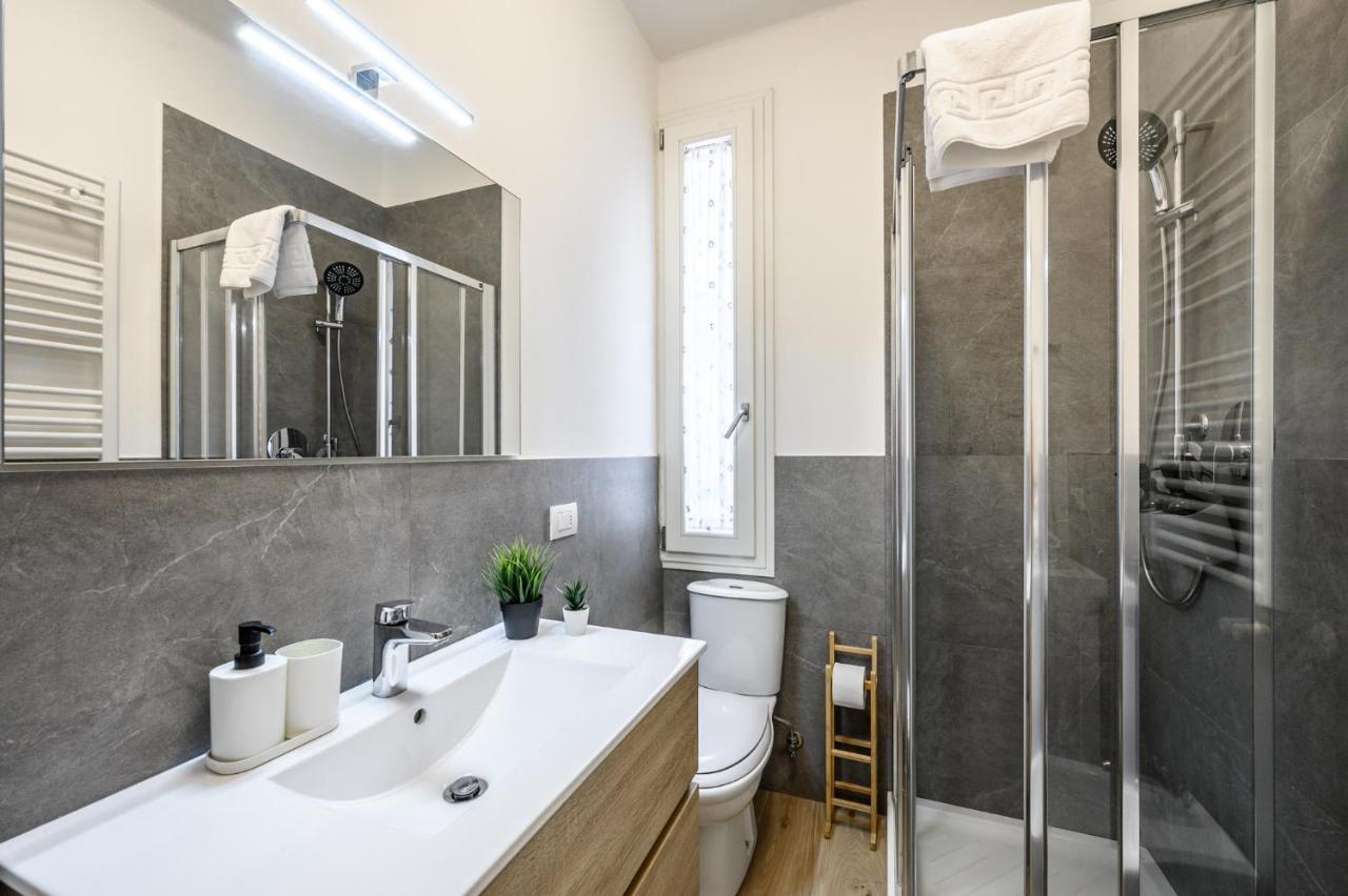 Nella Corte Del Mulino, 1 Passo Dal Centro Con Parcheggio Modène Extérieur photo
